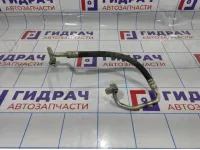 Трубка кондиционера Hyundai Solaris 977624L000. От компрессора к радиатору.