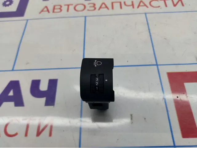 Кнопка корректора фа Hyundai Solaris 933701R000RY