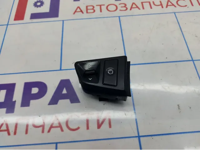 Кнопка руля Hyundai Solaris 967001R0104X