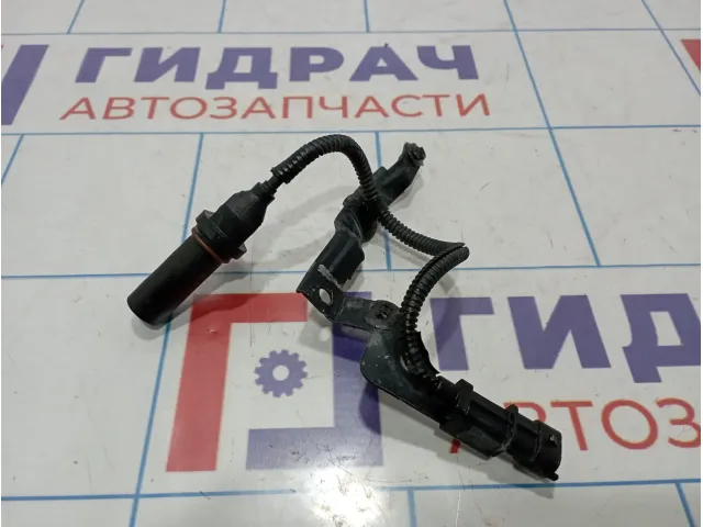 Датчик положения коленвала Hyundai Solaris 39180-2B000