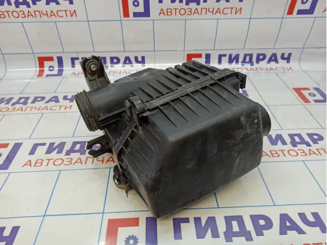 Корпус воздушного фильтра Hyundai Solaris 28110-1R100