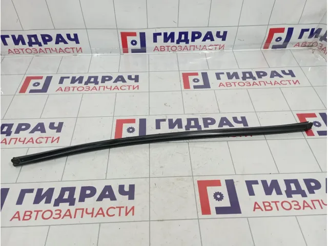 Уплотнитель стекла заднего правого Hyundai Solaris (RB) 832411R0004X