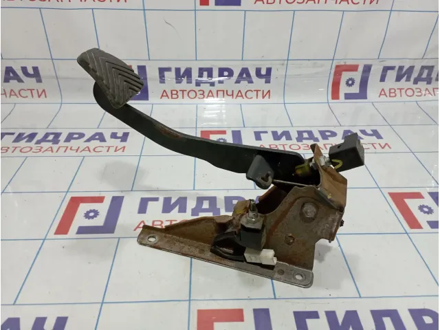 Педаль сцепления Hyundai Solaris 32802-1R100
