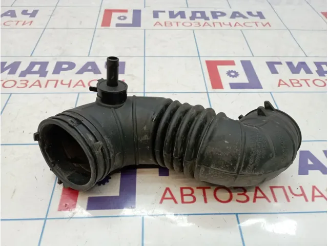 Патрубок воздушного фильтра Hyundai Solaris 28138-1R010