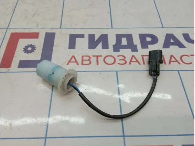 Датчик уровня в бачок омывателя Hyundai Solaris 98520-3E000м