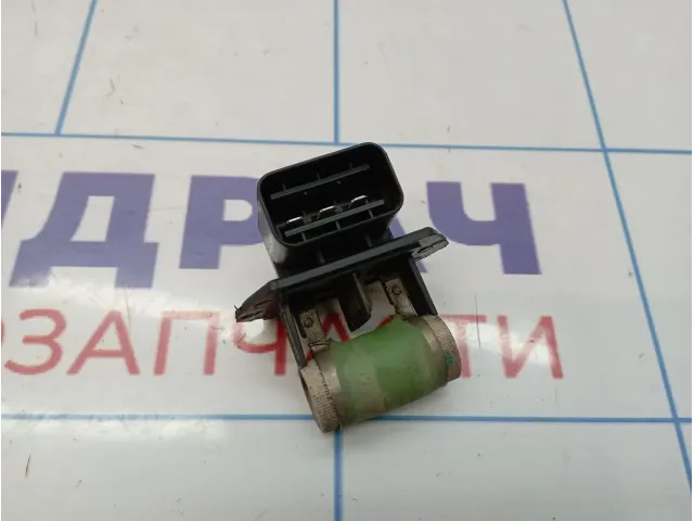 Резистор вентилятора Hyundai Solaris 25385-1M000