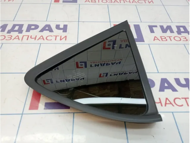 Стекло кузовное глухое правое Hyundai Solaris 87820-4L200