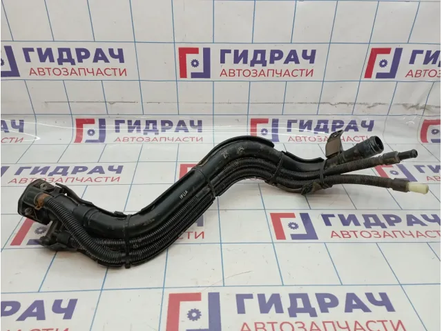 Горловина топливного бака Hyundai Solaris 31030-1R100