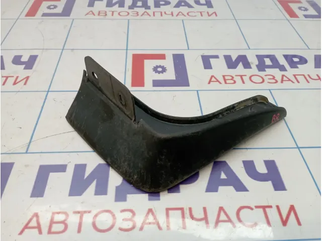 Брызговик задний правый Hyundai Solaris 86842-1R200