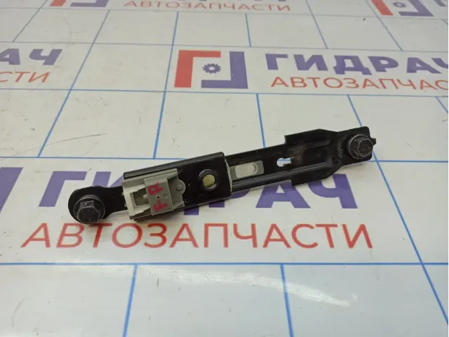 Механизм регулировки ремня безопасности Hyundai Solaris 88890-0U000