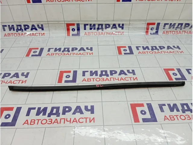 Уплотнитель стекла заднего левого Hyundai Solaris (RB) 832311R0004X