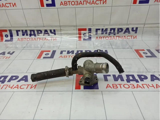 Фланец двигателя системы охлаждения Hyundai Solaris (RB) 25600-2B003