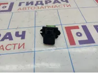 Резистор вентилятора радиатора Hyundai Solaris 25385-1M000