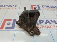 Кронштейн двигателя правый Hyundai Solaris 21670-2B100