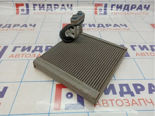 Испаритель кондиционера Hyundai Solaris 97139-4L010