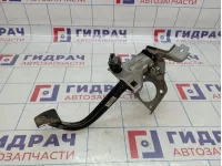Педаль тормоза Hyundai Solaris 32800-1R100