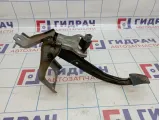 Педаль тормоза Hyundai Solaris 32800-1R100