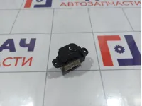 Кнопка стеклоподъемника передняя правая Hyundai Solaris (RB) 93580-1R001