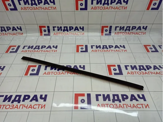 Уплотнитель стекла заднего левого Hyundai Solaris (RB) 832311R0004X