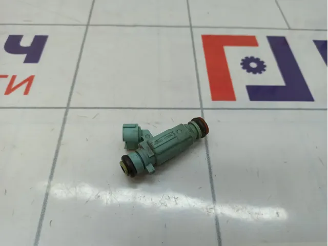 Форсунка инжекторная электрическая Hyundai Solaris (RB) 35310-26600