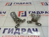 Петли двери передней левой Hyundai Solaris