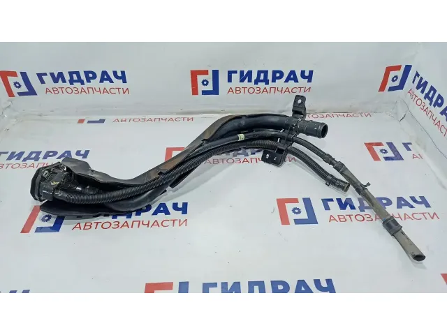 Горловина топливного бака Hyundai Solaris 2 31030-H5000.