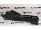 Консоль Hyundai Solaris 2 84611-H5000-TRY. Дефект.