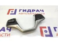 Блок кнопок на рулевое колесо Hyundai Solaris 2 96700-H5510. Не работает кнопка регулировки звука.