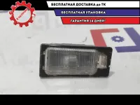 Фонарь подсветки номера левый Hyundai Solaris 2 92501-1M400. Дефект.