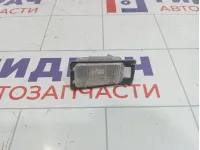 Фонарь подсветки номера левый Hyundai Solaris 92501-1M400