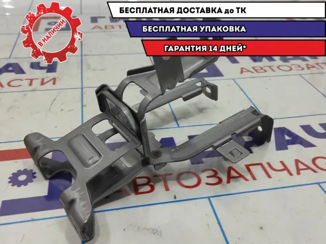 Кронштейн Hyundai Solaris 2 84631-H5200.