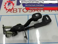 Ручка открывания лючка бензобака Hyundai Solaris 2 81570-3X000. И багажника.