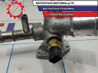 Фланец двигателя системы охлаждения Hyundai Solaris 2 25620-2B003. С датчиком.