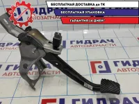 Педаль тормоза Hyundai Solaris 2 32800-H8100.