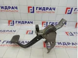 Педаль тормоза Hyundai Solaris 32800-H8200