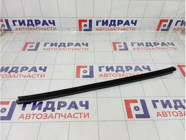 Уплотнитель стекла заднего правого Hyundai Solaris 83241H5000