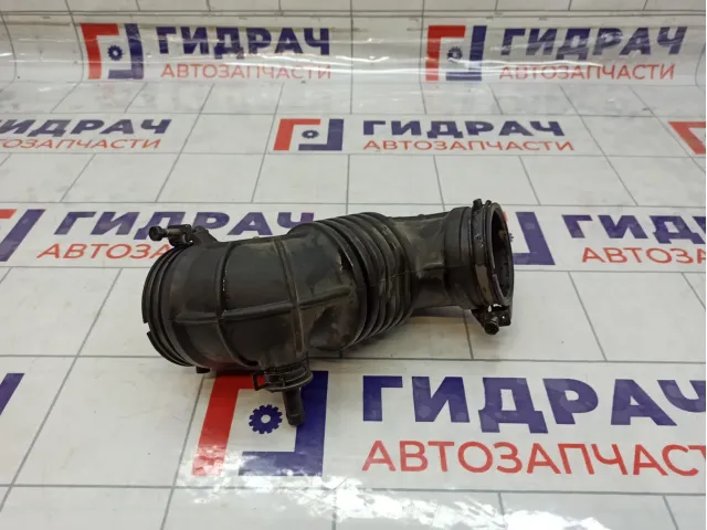 Патрубок воздушного фильтра Hyundai Solaris 28140H5200