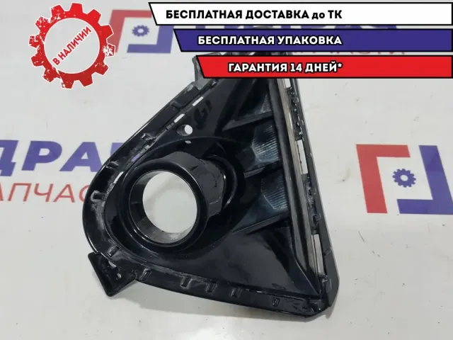 Рамка противотуманной фары правой Hyundai Solaris 2 86522-H5510.