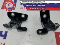 Петля двери задней правой Hyundai Solaris 2 . Комплект.