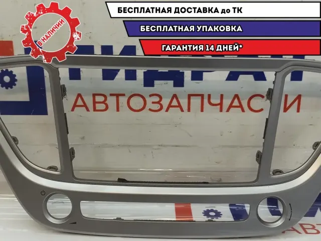 Накладка декоративная Hyundai Solaris II 84740-H5100-XDR.