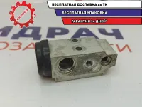 Клапан кондиционера Hyundai Solaris II 97626-4L000.