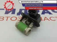 Резистор вентилятора радиатора Hyundai Solaris II 25385-4L000.