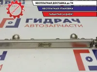 Топливная рейка Hyundai Solaris II 35350-2B140.