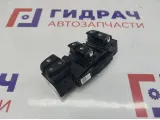 Блок управления стеклоподъемниками Hyundai Solaris II 93571-H51114X.
