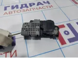 Замок двери передней правой Hyundai Sonata (EF) 8132038001