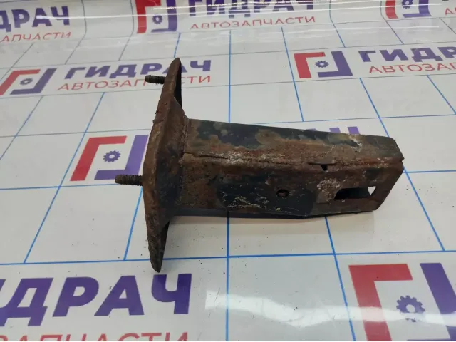 Кронштейн усилителя заднего бампера Hyundai Sonata (EF)