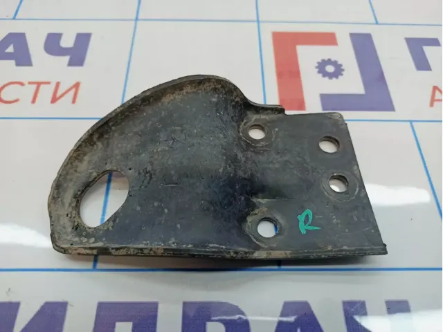 Крюк буксировочный передний правый Hyundai Sonata (EF) 84189-38000