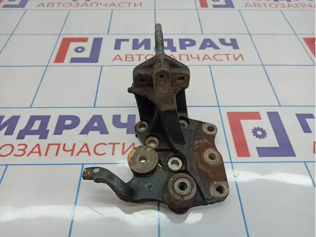 Кронштейн двигателя правый Hyundai Sonata (EF) 21611-38013