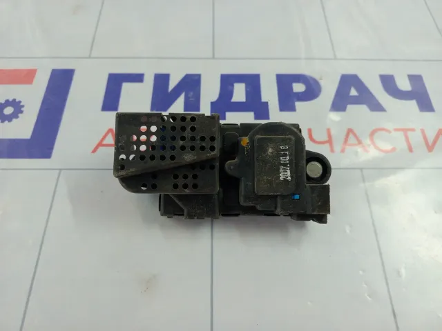 Активатор замка двери задний правый Hyundai Sonata 9575638000