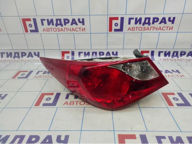Фонарь задний наружный левый Hyundai Sonata (YF) 92401-3S020